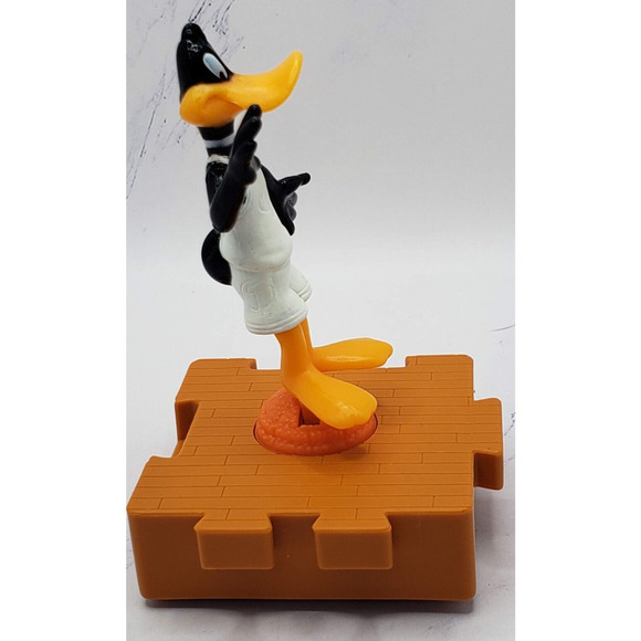 Daffy Duck Looney Tunes Space Jam Court Figure 1996 McDonalds Meal Toy - Picture 4 of 7